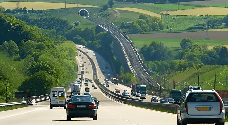 下坡剎車很重要 下坡剎車很重要